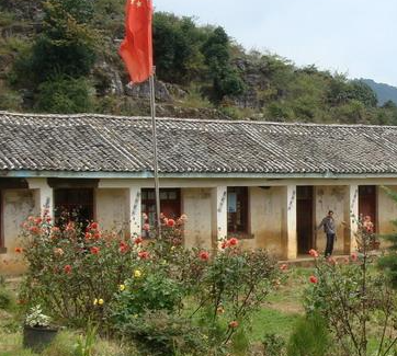 神农架林区下谷坪乡三股水村学校原址