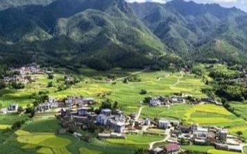 龙南乡东峰村鸟瞰图片