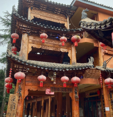 卡哈洛乡彝家新寨