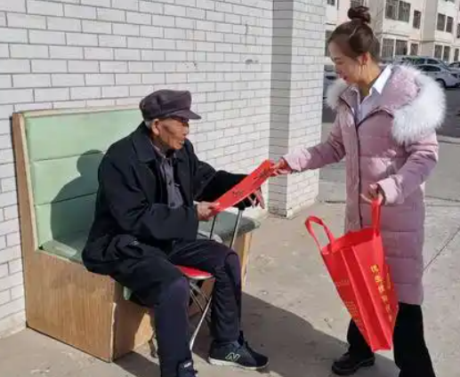 宁东镇梅苑社区关爱老年活动