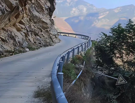 卡哈洛乡体格村通村公路